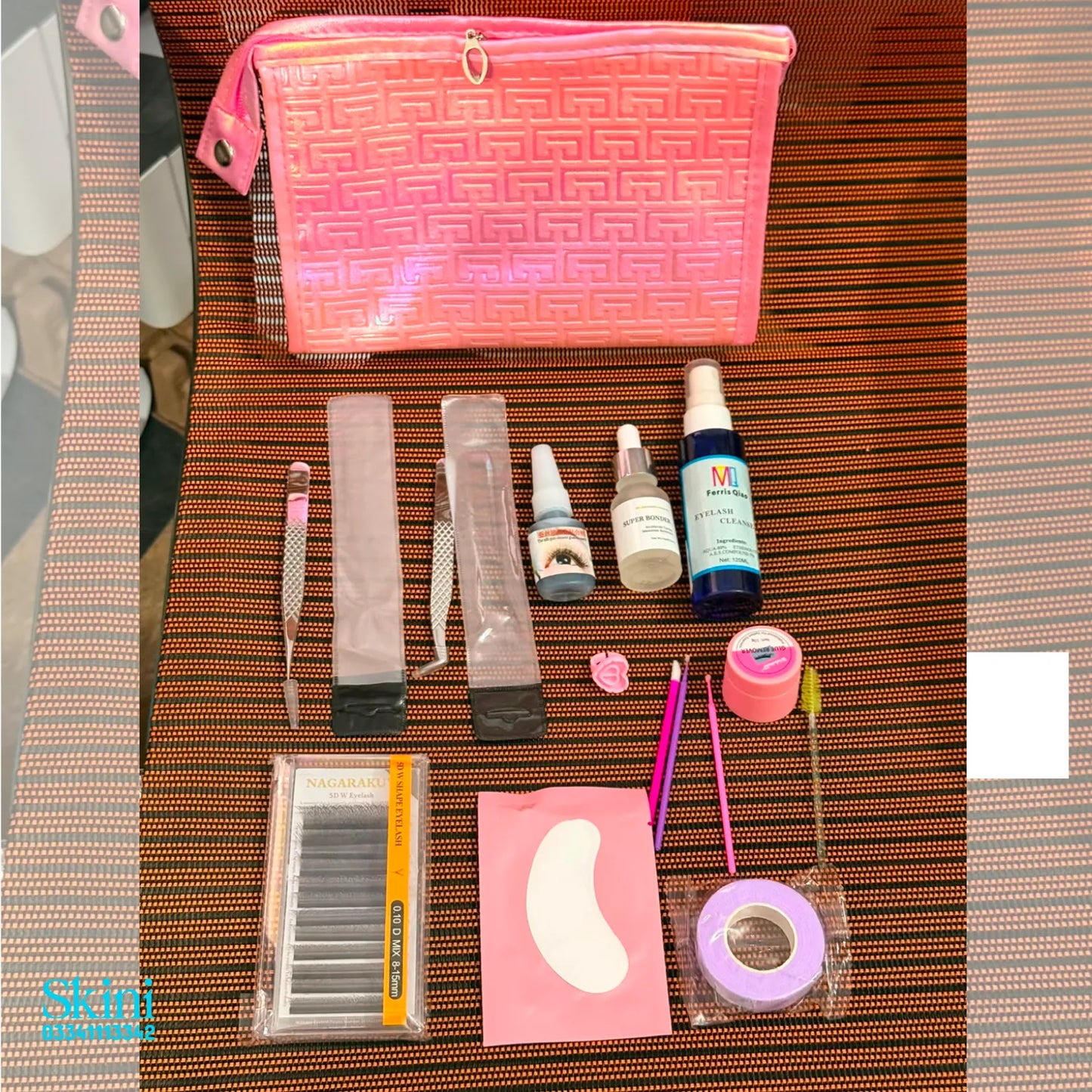 Skini Eyelash Extension Kit in Pakistan